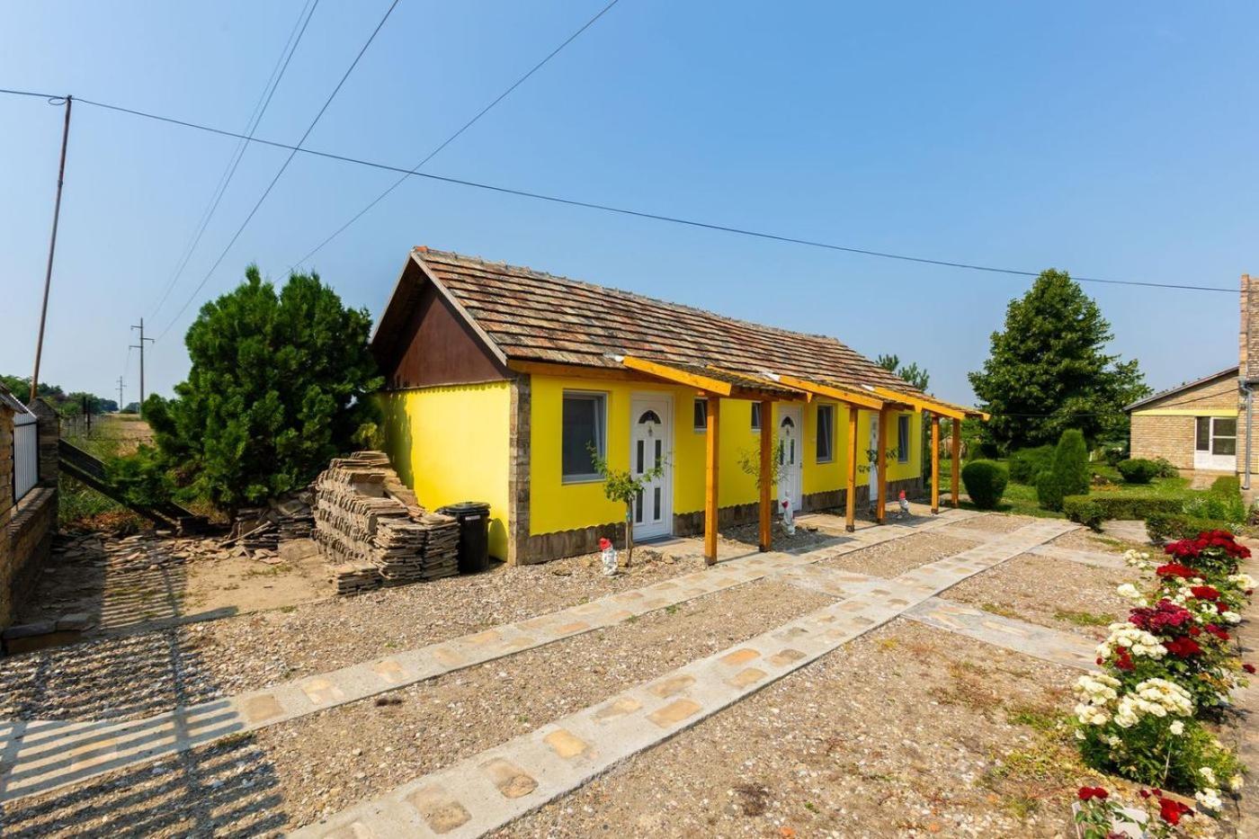 Salas Vujic Becej Exterior photo