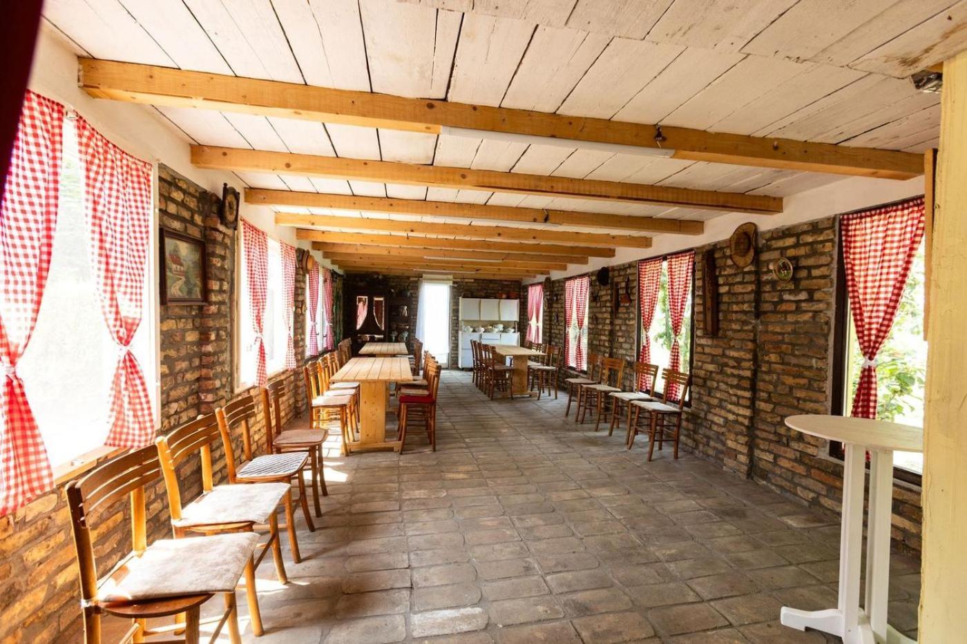 Salas Vujic Becej Exterior photo