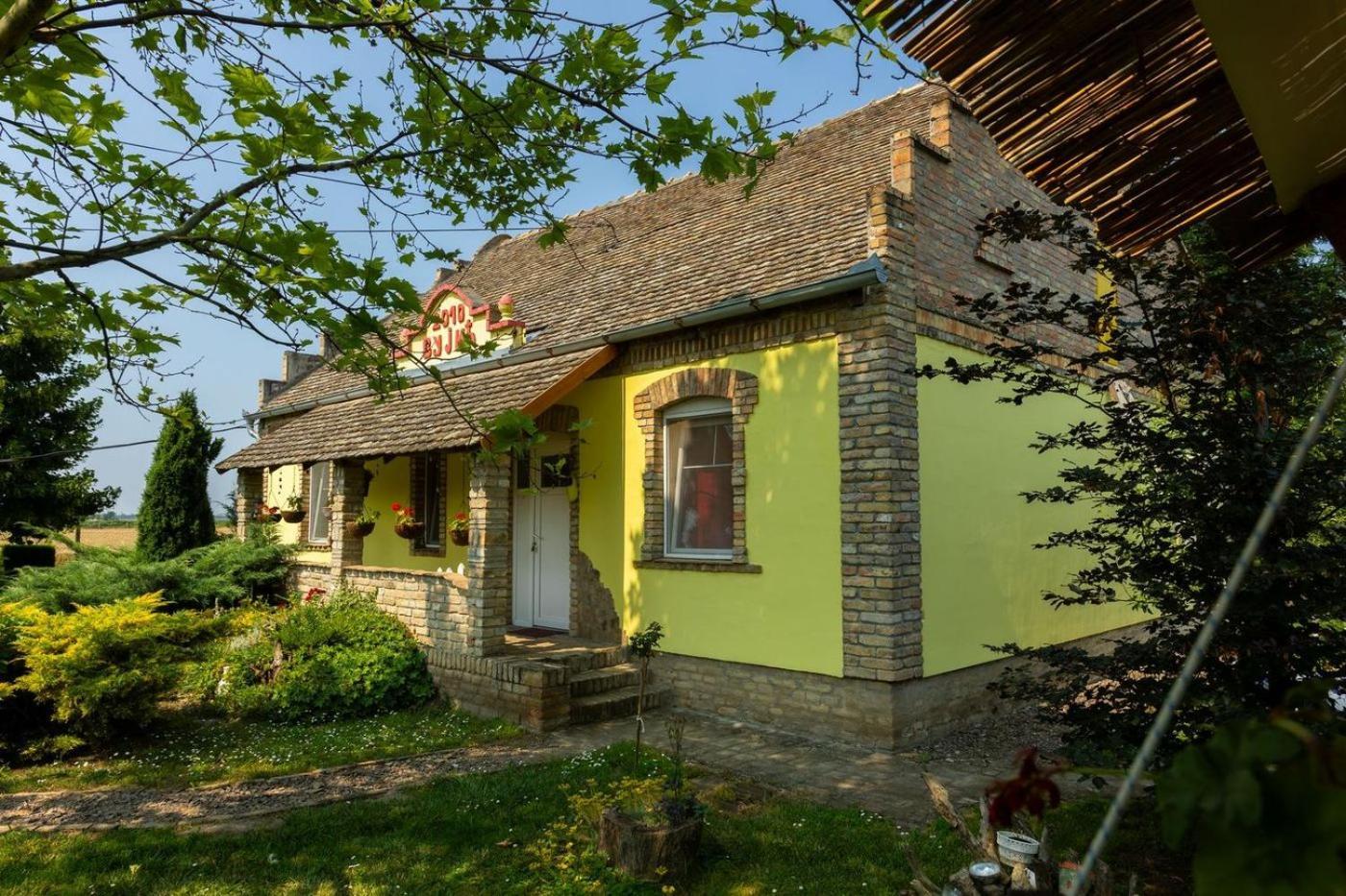 Salas Vujic Becej Exterior photo