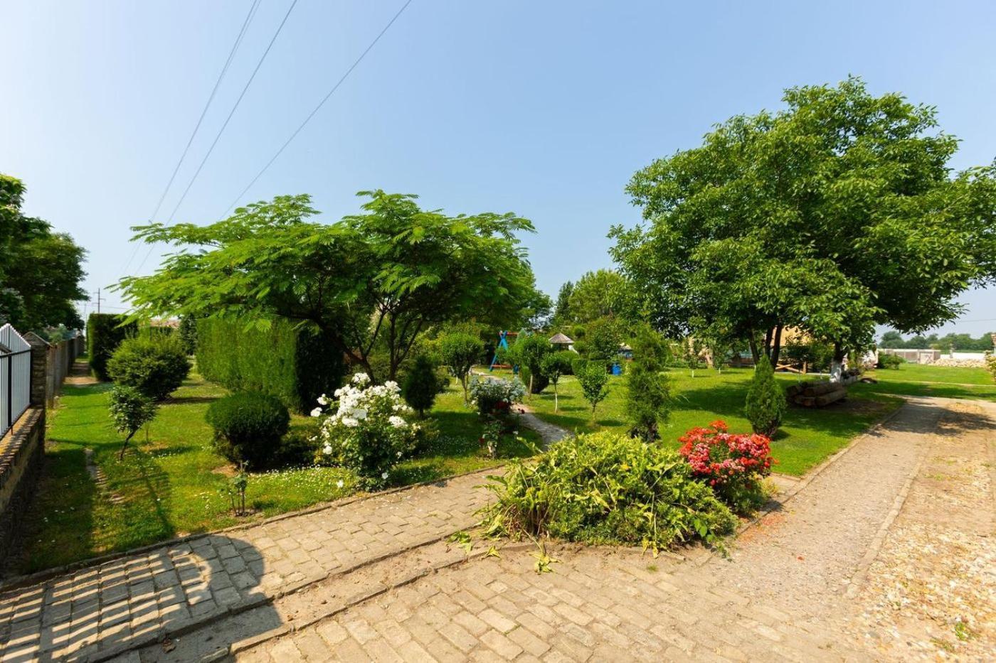 Salas Vujic Becej Exterior photo